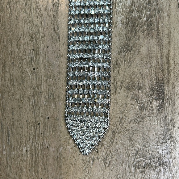 True Love rhinestone with silver accent belt.  NWT - Picture 6 of 6